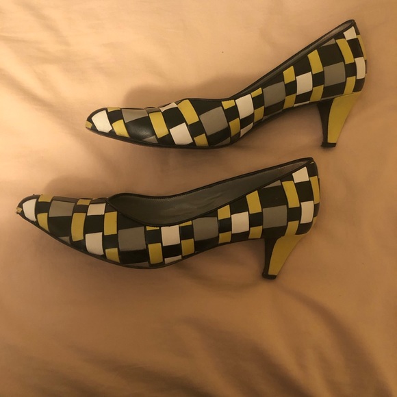 Retro Miu Miu Heels - Picture 3 of 7